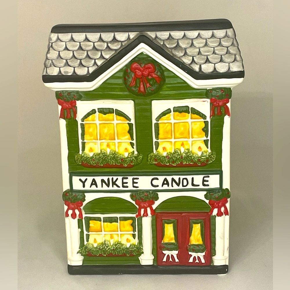 Yankee Candle Store Front Ceramic Jar Holder Keeper 7" Holiday Christmas Large